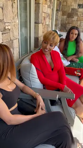 When Amber and Sarah reconnect  #foryoupage #foryou #kountrywaynecomedy #tiktokcomedy #longervideos #kountrywayne #kountrywayneskits #comedy #foryourpage #viraltiktok #fypシ 