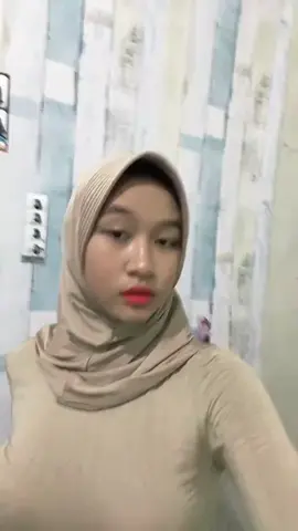 sambil berdiri 😋#fypシ゚viral #fyp ###hijabtobrut #fyppppppppppppppppppppppp 