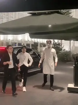 otp lúc nào cũng dính nhau, ngồi cũng phải sát bên nhau mới chịu, một trắng một đen lúc nào cũng ở cạnh nhau #huynhlap #hongtu #huynhlaphongtu #huynhlapofficial #ngoz_hthl #Vietnamtoiyeu #CapCut #xuhuong #LearnOnTikTok #Master2023byTikTok 