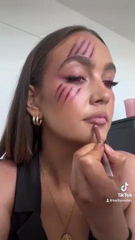 My faveeeee time of year 😈😈😈 #halloweenmakeup#halloweenmakeuplook#halloweenmakeuptutorial 