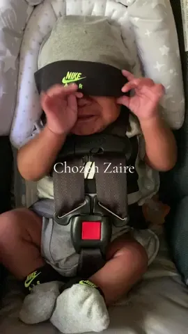 I love my son 💙 #Goodmorning #ChozenZaire #All4Chozen #Babycries #Milkface #Blackboyjoy #Singleblackmom #JayeandChozen #Newborn #Nike #Viralbaby #Momlife #Sobermom #Myson #sponsorhim 