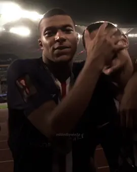 #KYLIANMBAPPÉ ☆ I don’t care I’ll paint the town red. #kylianmbappéedit #kylianmbappe #kylianmbappeedit #mbappé #mbappéedit #mbappe #mbappeedit #football #footballedit #psg #parissaintgermain #fy #fyp 