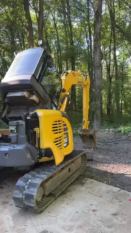Not a good day to be this Yanmar. #komatsu #equipment #excavator #miniexcavator #diesel #enginebuild #yanmar #MDDP 