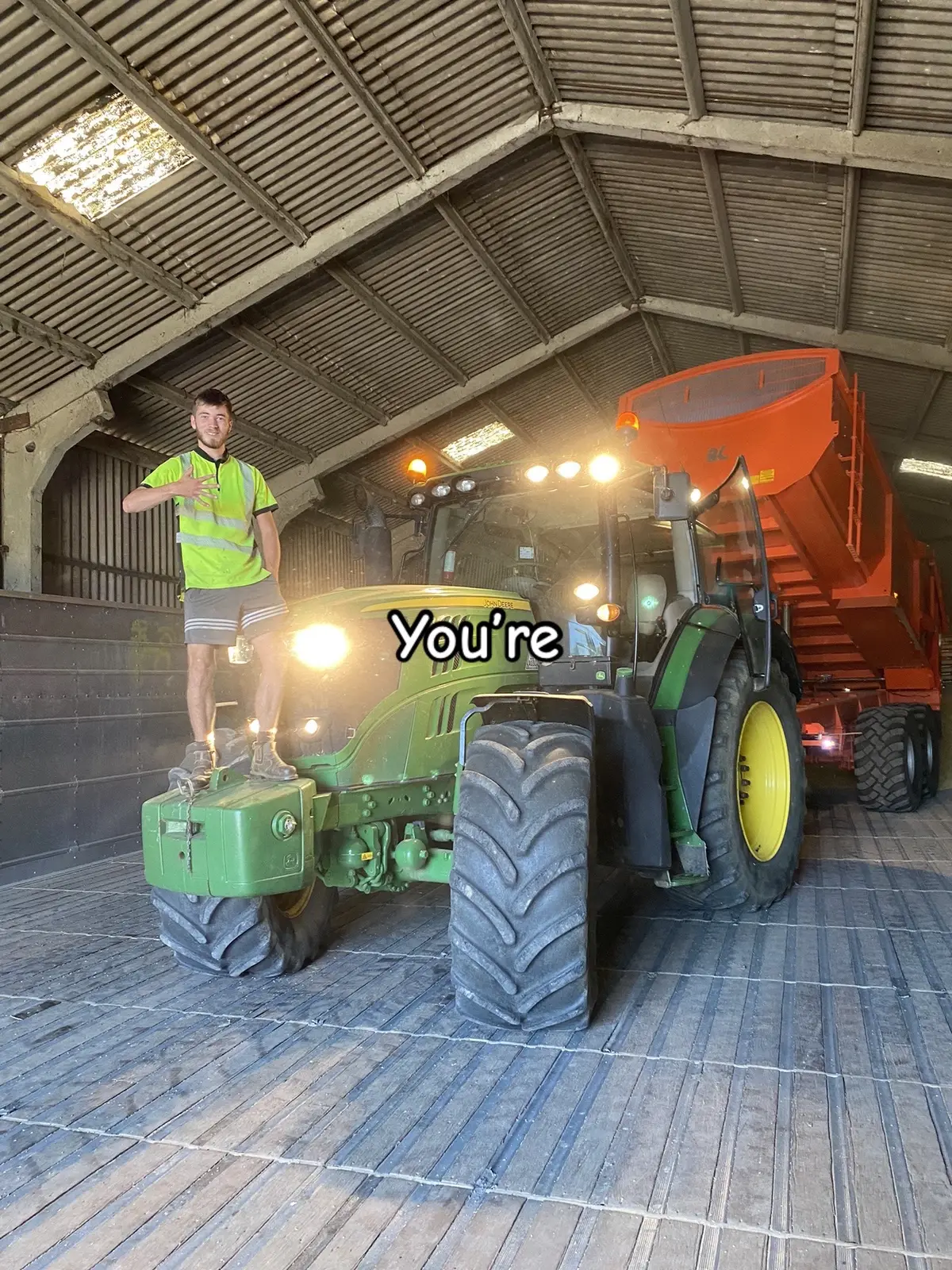 Well… blank minds do me wonders 😂😂 #fyp#johndeere#harvest23#farmlife#livingthedream#johndeeregreen#viral 