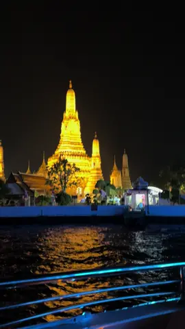 Cảnh đêm trên sông #bangkokthailand #watarun🇹🇭🙏 
