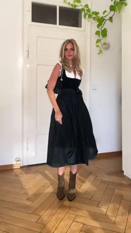 Getting ready for Wiesn 2023 🍻✨ Ehrenstern für den Lockenwickler Auftritt #wiesn #oktoberfest #munich #münchen #wiesngirls #getreadywithme #fypage #foryour #foryoupage #viral #tiktokchallenge #duet #live #trending #tiktok