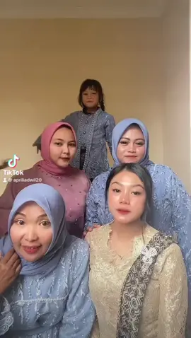 Ngajak tiktokannya pas abis apus makeup bgt gk tuu.. Tp gapp pgn upload sound ini🦋💖  #fyp #xyzbca #fypシ゚viral 