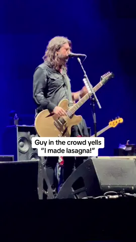 Who wants Dave’s lasagna?!?! @Foo Fighters #DaveGrohl #FooFighters #lasagna #ifyouknowyouknow #seahearnowfestival #monkeywrench #musicfestival #asburypark 