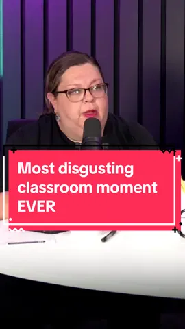 Students eat pig heart during dissection?! #teachersoffdutypodcast #teachersoffduty #boredteachers #teacherpodcast #teachers