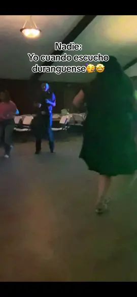The spins 😮‍💨🔥.   #parati #vueltas #bailando #duranguense #pasitoduranguense  #varial#durango🦂 #fyp #bailando #baile #durangofest #vuelta  #bailando #chinox #duranguensedancing #xyzcba #duranguensestyle 