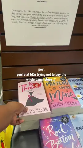 i love book shopping , its a hobby 📚🥹#bookshopping #bookshoppingvlog #bookshoppingspree #BookTok #bookish #blackgirlbooktok #CapCut 