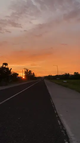Roadtrip ft. Sunset 🧡  #fypp #sunset #roadtrip 