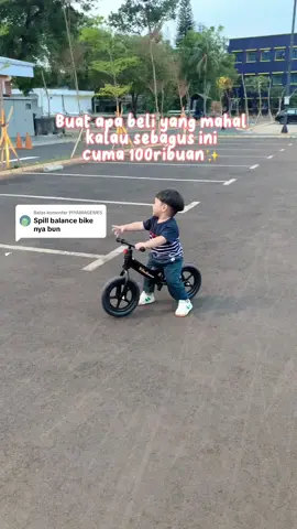 Membalas @PIYAMAGEMES Balance bike salah satu mainan yang di anjurin dokter anak loh mom, karena manfaatnya banyak bgt😂 #balancebike #balancebike100ribuan #balancebikemurah #manfaatbalancebike 