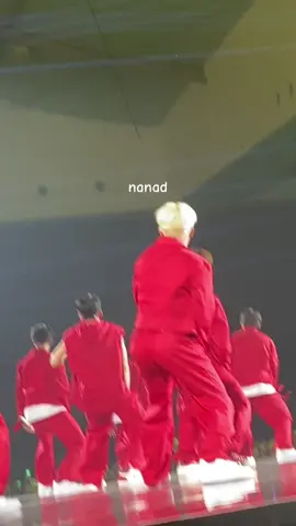 suara carat pas part “maja” nya tuh kenceng bgt sampe pada kaget member Taun depan bisa lagi yuk nge aju nice ! #kpopconcert #seventeen #bethesuninjakarta 