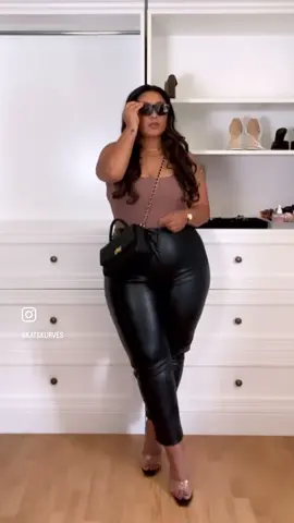 Night out ouffit idea🖤 #curvystyleinspo #dailyoutfits #plussizestyle #styleblogger #size16style #plussizeblogger 