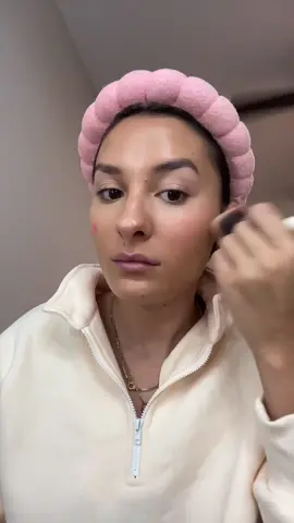 #Vlog #grwm #diml #getreadywithme #makeup #makeuptutorial #makeupartist #beauty #skincare #skincareroutine #dayinmylife #fashion #clothes 