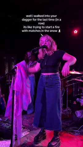 vampire empire live at the end ! 🧛🏼‍♀️🕯️#bigtheif #vampireempire #vampireempirecover #izzypottermusic #izzypotter #livemusic #independentartist 