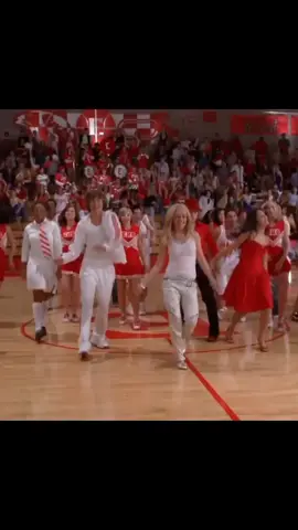 High School Musical / We're All In This Together #highschoolmusical #highschoolmusical2 #highschoolmusical3 #wereallinthistogether #zacefron #vanessahudgens #ashleytisdale #song #fyp 