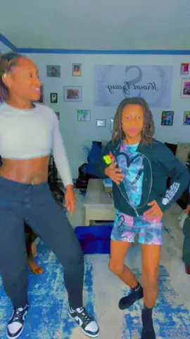 Good morning yall! Quick vid before school  #stroudgang #largefamily #bigfamily #momof9kkids😎 #sahmlife #SAHM #MomsofTikTok 