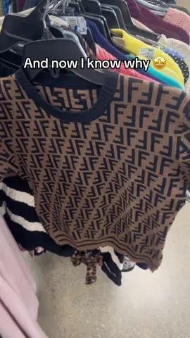 Helloooo cutie 🤩 #thrift #thriftfinds #thrifthaul #fallfashion #fallstyle #designerthrift #fendi #thriftedfendi 