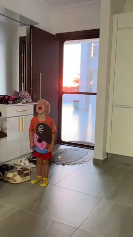 Сначала сосиски, теперь орешки🙈