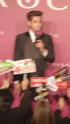 มีคนบอกว่าคุณต้องรอเขา 13 ปีเลยนะแล้วก็หัวเราะ!! แล้วถ้ามันไม่เกิน 2 ปีข้างหน้าล่ะใครจะไปรู้..... 😎🎧 #kriswu吴亦凡 #lordyifan #alwayswithkriswu 