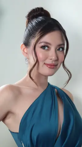 Kapuso Ms @Arra San Agustin for signing of contract GMA STARDOM SPARKLE MANAGEMENT CENTER GMA. Congratulations Ms Arra! So proud of you.  Ily ❤️ Hair • @theofficial_ayan  Makeup • @clauimirandamakeup  Styled by • @_dodleygal  #arraagustin #sparklesigningcontract #sparklegmaartistcenter  