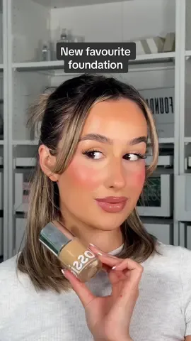 Ive been searching for sooo long for a skin like foundation that still has coverage and I love this @Glossier foundation, now available on @Sephora UK & you can save ££ with my code ‘YAZMOORESPH’ 