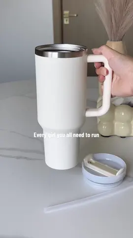 Stanley cup Doop! Everyone is obsessed with it! ME TOO! #StanleyCup #40oztumbler #leakproofcup #unboxing #thatgirl #spotlight #bigsavingdays #review #autumnandwintertrendssale