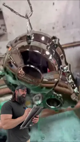 Este es el proceso real y original de cromado de piezas todo lo demás que podáis ver es una imitación para hacer el efecto óptico que se logra con este proceso ☺️ gracias a @chrystiianyt por mostrarnos este proceso 😀☺️🤝 🇺🇸 This is the real and original process of chroming parts, everything else that you can see is an imitation to create the optical effect that is achieved with this process ☺️ thanks to @chrystiianyt for showing us this process 😀☺️🤝 #serlapnextlevel #bodypaint #bodypaint r #rodim #carrepair #serlap_next_level #rmpaintofficiall #walcomspraygunn #chapaypintura #devilbiss #sagola #barbas_team_painters #iwata #walcomgenesicarbonio360 #rmpaintofficia #rmpaint #basfrefinish #sergiolardopulido #detailingcars #detailer #detailing #bodypaint #bodypainting #rodin #carrepair #walcomspraygun #walcom #paintersoftiktok #chapaypintura #tallerdechapaypintura #sanding #blocksanding #sergio_largo_pulido #devilbissdv1 #devilbissrefinish #devilbissclub #iwata #iwatafamily #iwatasupernova #iwatapininfarina #watapaint #mirka #rmnextlevel #pinturaautomotiva  #pinturaautomotriz #desabolladura #desabolladuraypintura #desabolladuraypintura🚘🔩✌  • r #detailing #detalingcars #detailersoftiktok #sagola #sagola4600 #sagola4600xtreme #sagola4600trophytruck #iwata #phender