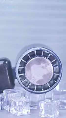 A fan that can freeze😏#goodstuff #goodthings #homehacks #householditems #useful #learnontiktok #tiktokmademebuyit #fyp #foryou 