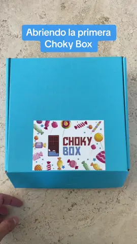 🎉 ¡Descubre la magia detrás de la primera #ChokyBox! 🍫 Desempacamos sabores únicos de todo el mundo 🌍 ¿Cuál quieres probar primero? 🤤 ¡Etiqueta a un amante de los dulces! #Unboxing #DulcesImportados #ChocolatesDelMundo #SaborDelMundo #dulcesorpresa 