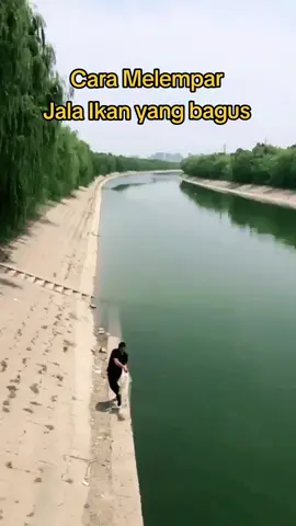 Cara Melempar jala ikan yang bagus #jalaikanmurah #jalaikandisungai #jalaikan 