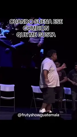 Puro cumbion 😂😂😂#risas #humor #frutyshowguatemala #payasoviral #Cumbia 