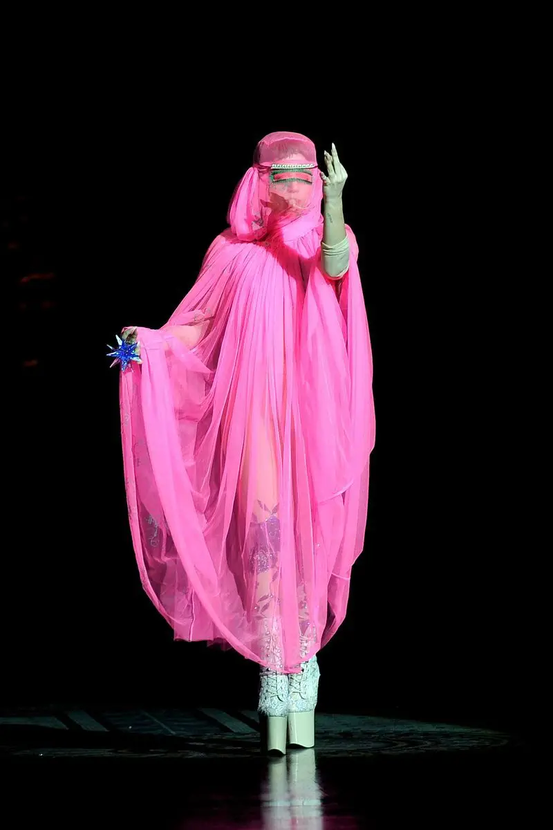 #ladygaga #ladygagavideos #ladygagaedit #artpop #gaga #lady #viralvideo #global #queenofpop #queenofpopladygaga #ladygagachallenge #ladygagafan #ladygagalive #littlemonsters #monster #stefani #stefanigermonotta #tiktok #capcut #burqa #2000s #iconic @ladygaga 