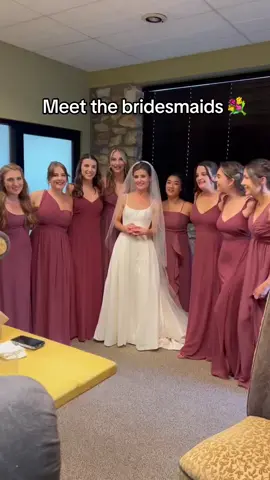 it was easy celebrating this bride 👰🏻‍♀️💍🤍✨ #wedding #weddingtiktok #bridesmaids #bride #fyp 