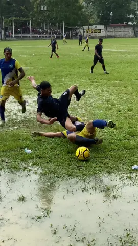 Solo es futbol muchachos #futbol #futbol⚽️ #fyp #viralvideo #paratii #jajaja #aloqueyovinefueaesto #aloqueyovine #barrida #campo #jajaja #jajajajaja 