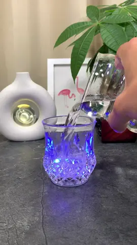 Color Changing LED light cup. 🧚🏻‍♀️🧚🏻‍♀️#drink #light #watercup #colorcup #foryou #ledlights 