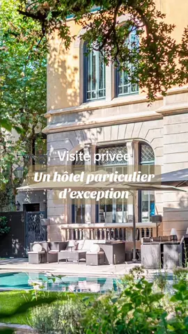 Un hôtel particulier d’exception, au coeur de Lyon Nous sommes ravis de vous offrir une visite privée d'un bien immobilier exceptionnel, également présenté dans notre magazine n°122.  Envie d’en savoir plus ? Rendez-vous sur le site de notre partenaire @espaceetlieux espacesetlieux. #immobilierdeluxe #hotelparticulier #biendexception #lyon #architecte #immobilier #mychicresidence #espacesetlieux #lyonluxe