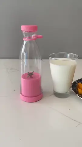 Mini Juicer Machine Portibal Electric Mini Blender Bottle Juicer Pink Color #minijuicerportable #juicerecipe #juice_🍹🍹 FREE DELIVERY ALL OVER PAKISTAN