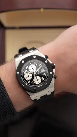 2005 AP Royal Oak Offshore Chrono #audemarspiguet #royaloakoffshore #audemars #royaloak #aproo #watchoftheday #instawatch #luxurywatches #watchenthusiast #watchfam #luxurylifestyle #twincities #fyp #foryoupage #minneapolis 