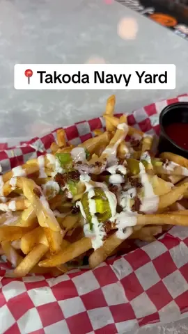 T A K O D A  N A V Y  Y A R D  If you’re looking for a bar with great views look no further than @TAKODA NAVY YARD  They have a wide selection of cocktails on tap like the Takoda Mule & Fun In The Sun. Their beer is also on tap too!  They have light bites perfect for game day like Loaded Fries, Boneless Chicken Wings and Fried Pickles.  They also have a rooftop which over looks the Frederick Douglass Memorial Bridge and gives you great views of Navy Yard.  #dcfoodie #dcfoodblogger #brunchrestaurant #dceats #dcrestaurants #foodporn #dcinfluencer #takoda #takodadc #takodanavyyard #beergarden #bars #dcbars #navyyarddc #bites #bonelesswings #loadedfries #cocktailsontap #beerontap #dcrooftop #rooftopbar #FoodTok #bartok 