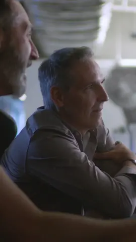 Meet the maker ✏️ Get an inside look with Spawn creator Todd McFarlane and @Infinity Ward on bringing the underworld’s most legendary soldier Al Simmons to life in Season 06 of Call of Duty. Full video on our Youtube channel. . . #CallofDuty #GamingSkills #GamingOnTikTok