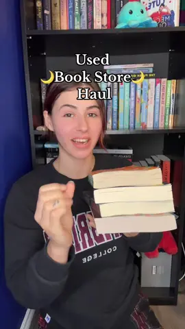 $40 used book store haul! 📚🫶🏼 #bookstores #usedbookstores #bookshopping #newbooks #bookhaul #bookdeals #BookTok #thrillerbooks #romancebooks #emilyhenry #ruthware #lisajewellbook #bookishhaul #bookthriftingfinds #bookthriftinghaul 