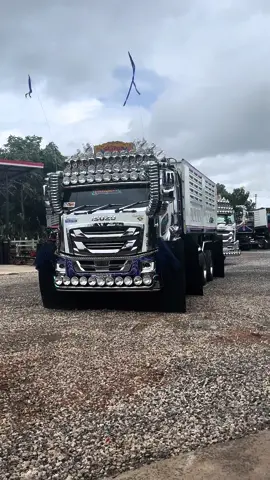 ทีเด็ดหลังเขา💙🚛💨⛰️#ตากล้องไปเรื่อย #สิบล้อหลังเขา #โชคชลิดาทีเด้ดสิบล้อหลังเขา🥰🥰🤟🤟 #ขอนุญาตเจ้าของรถนะคับ 