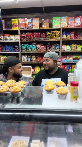 You know it's Bussin when they put there foot In it 🦶🤷‍♂️💯 #giddyleftytv #trending #explore #comedy #foryou #fyp #viral  #nyc