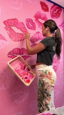 Pink & glossy hand painted selfie wall for  @💋Viva Vitality MedSpa 💉 guests by *mwah* 😘 XOXO, GFazioArt 