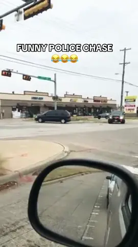 #policechase #cops #funnycops #copsoftiktok #policia #police #policeofficer #foryou #fy #fyp #foryoupage #fypシ #trending 
