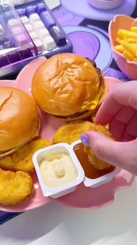 Today's McReel 🍔✨💖 #kawaii #kawaiivibes #asmr #keyboard #pinksetup #pink #gamegirl #kawaiisetup #kawaiiasmr #kawaiiaesthetic #kawaiiasmrfood #japanesefood #kawaiiroom #japanesesnacks #gaminglife #aesthetic #kawaiipcsetup #satisfy #serotonin 