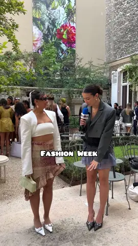 Lucky charms and lipgloss are a must for Paris Fashion Week 🇫🇷👠💄 . . #parisfashionweek #fashioninterview #parisfashion #pfw #streetinterview